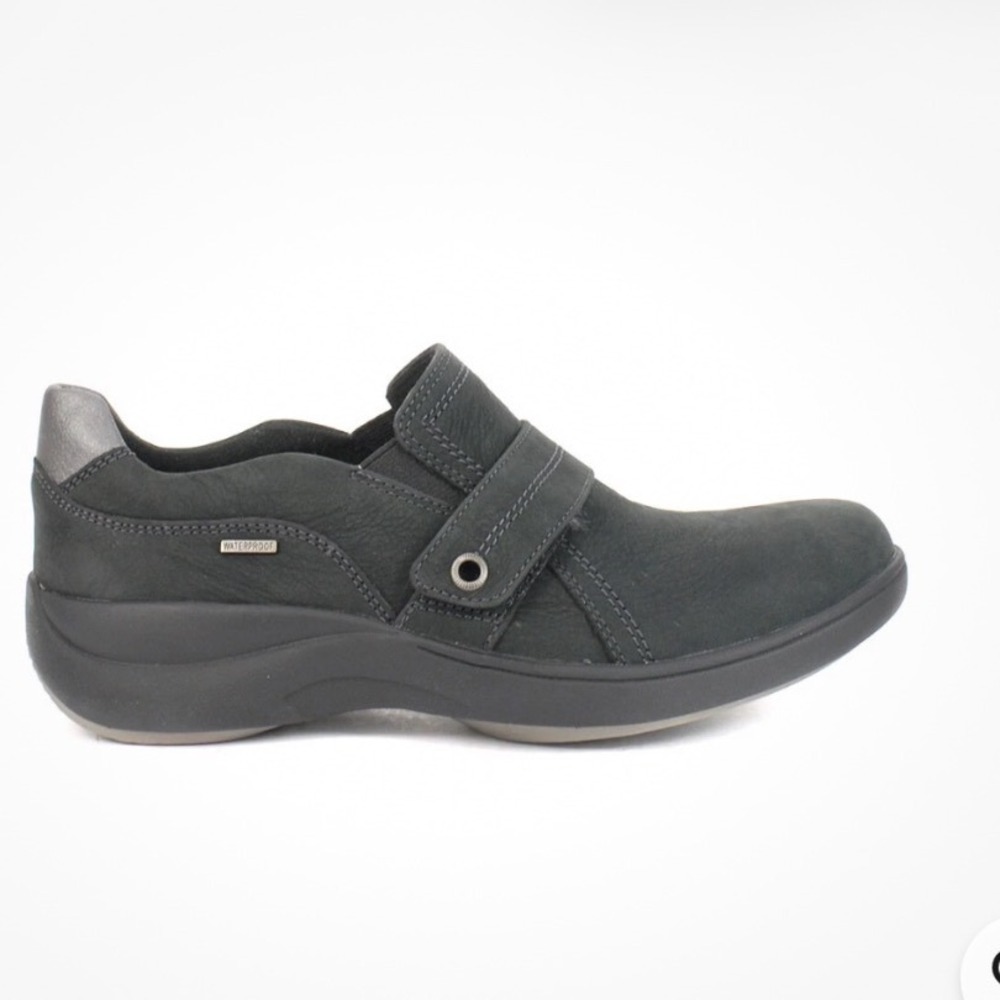 Aravon Women's Rev Stridarc Black Nubuck Slip-Ons CH6099 Size 8.5